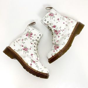 Dr Martens Portland Rose Boots
